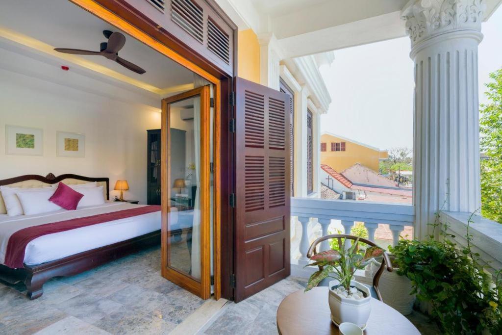 Hoian Central Hotel Хой Ан Екстериор снимка